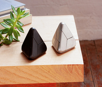 Tetra puzzle Desk Accessories To Create A Desk Setup To Support Productivity