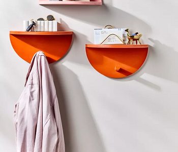 Interesting Decorating Ways To Fake An Entryway In A Tight Space