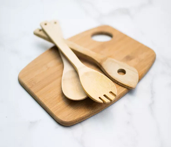 Wooden bowls, spoons, and cutting boards Pay Attention To Things You Should Never Put In A Dishwasher
