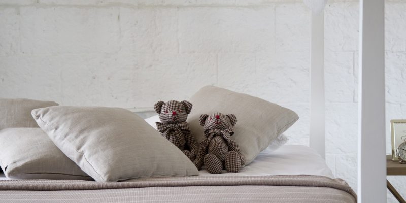 Bed-2453293_1280