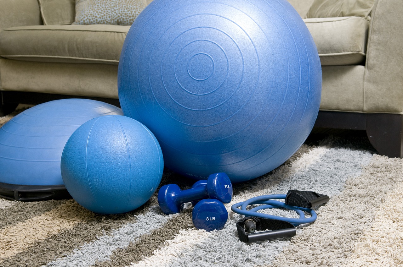 Home-fitness-equipment-1840858_1280