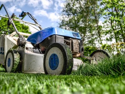 Lawn-mower-384589_1280
