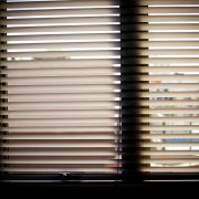 Window-blinds-932644_1280