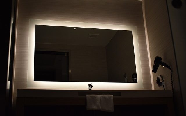 Mirror-6078050_640