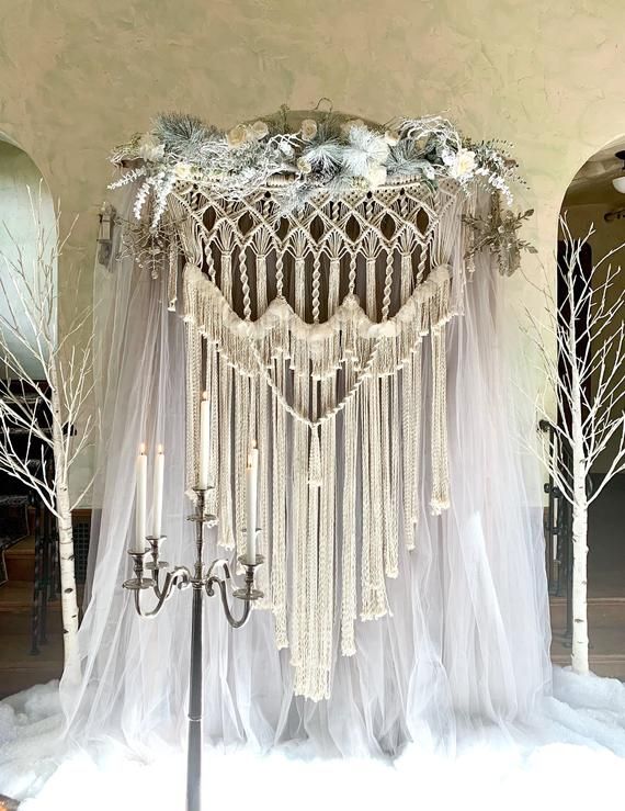 Winter-wedding-backdrop-and-arches-that-inspire-1822469950684392059