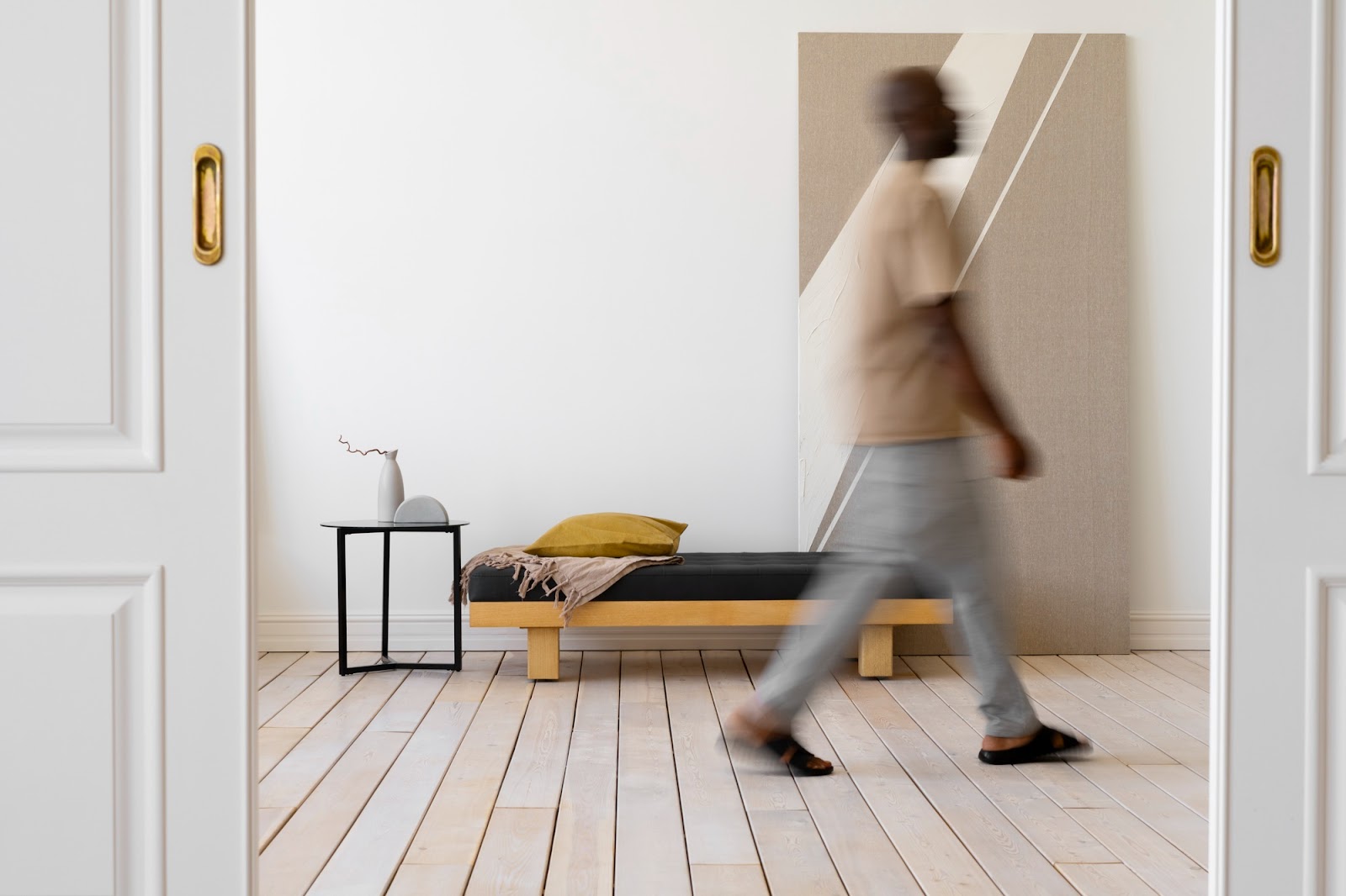 Side-view-blurry-man-walking