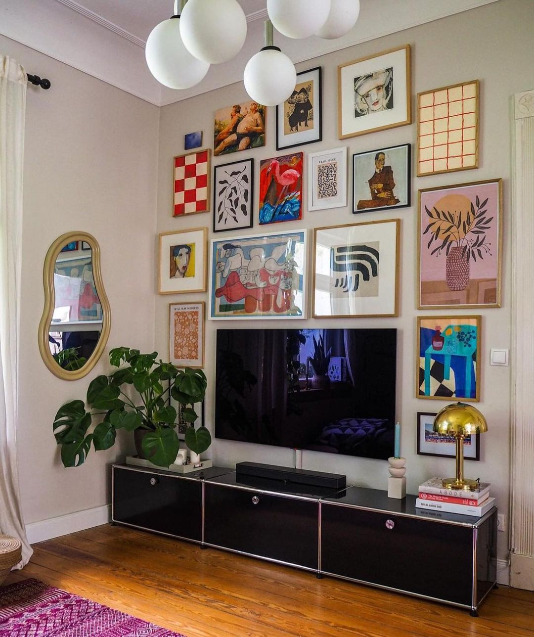 Incorporating mirrors with a unique shape