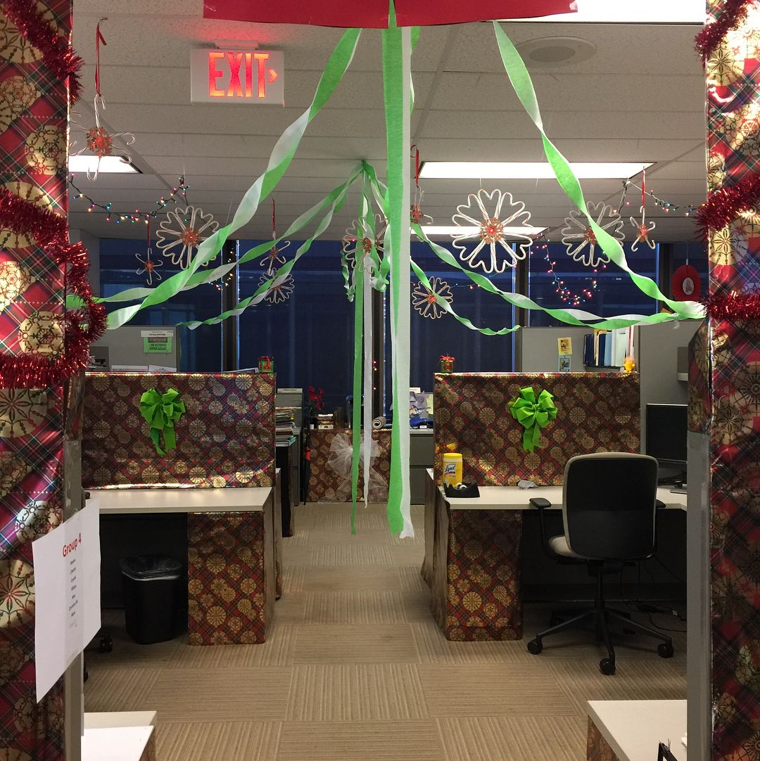 Not only red, but green can also characterize the Christmas spirit in the decoration.