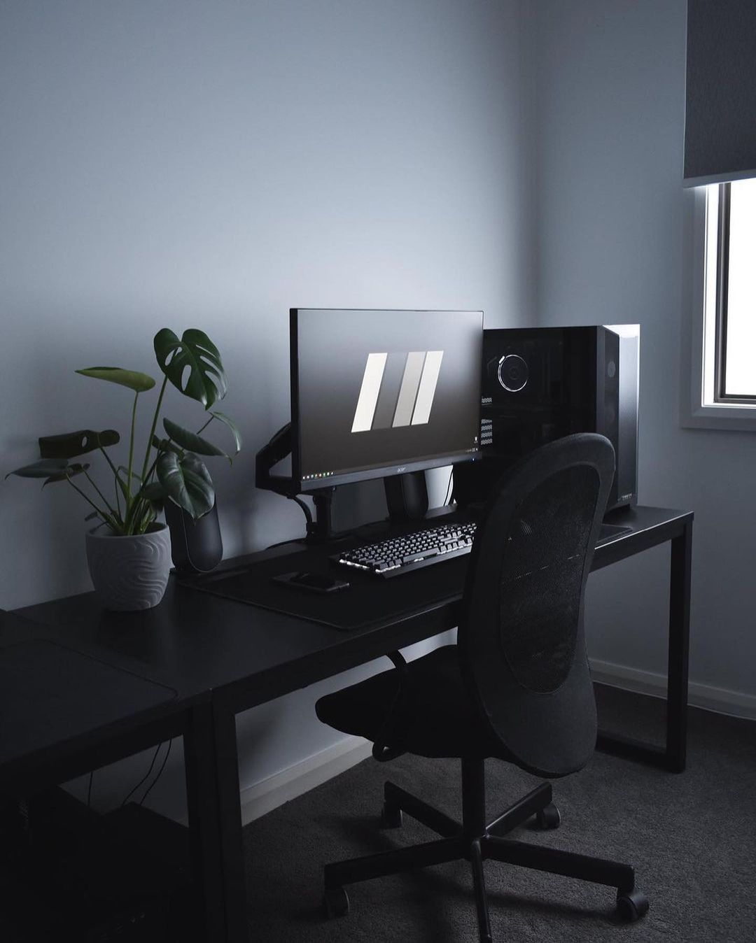 Office accessories with monitor arms