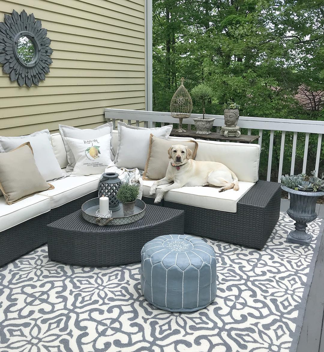 Adding sculpture to the deck 
