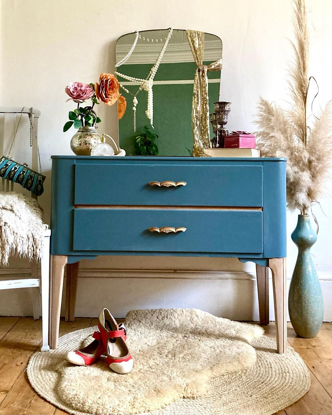 Mid-century dressing table with tapered legs
