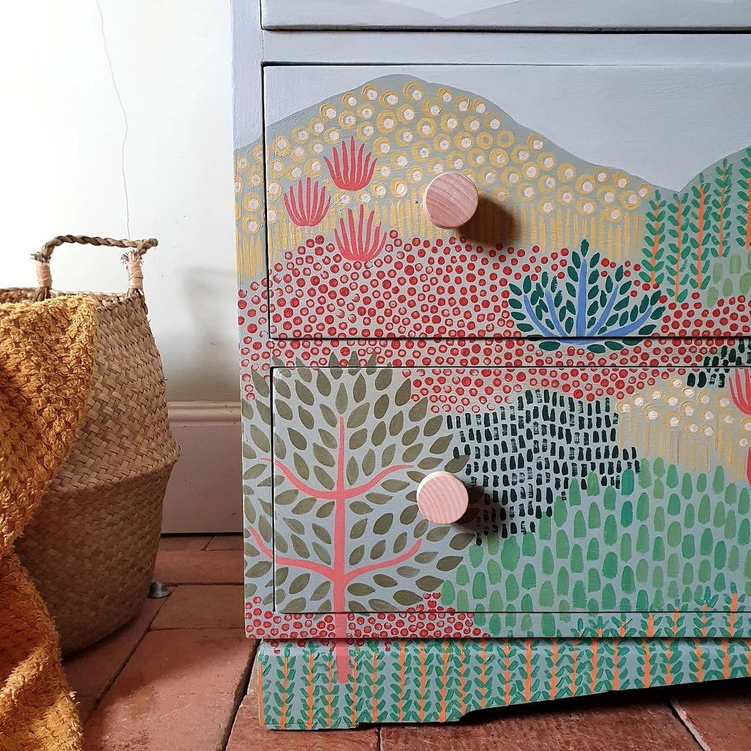 Painted Drawers with Dots Technique