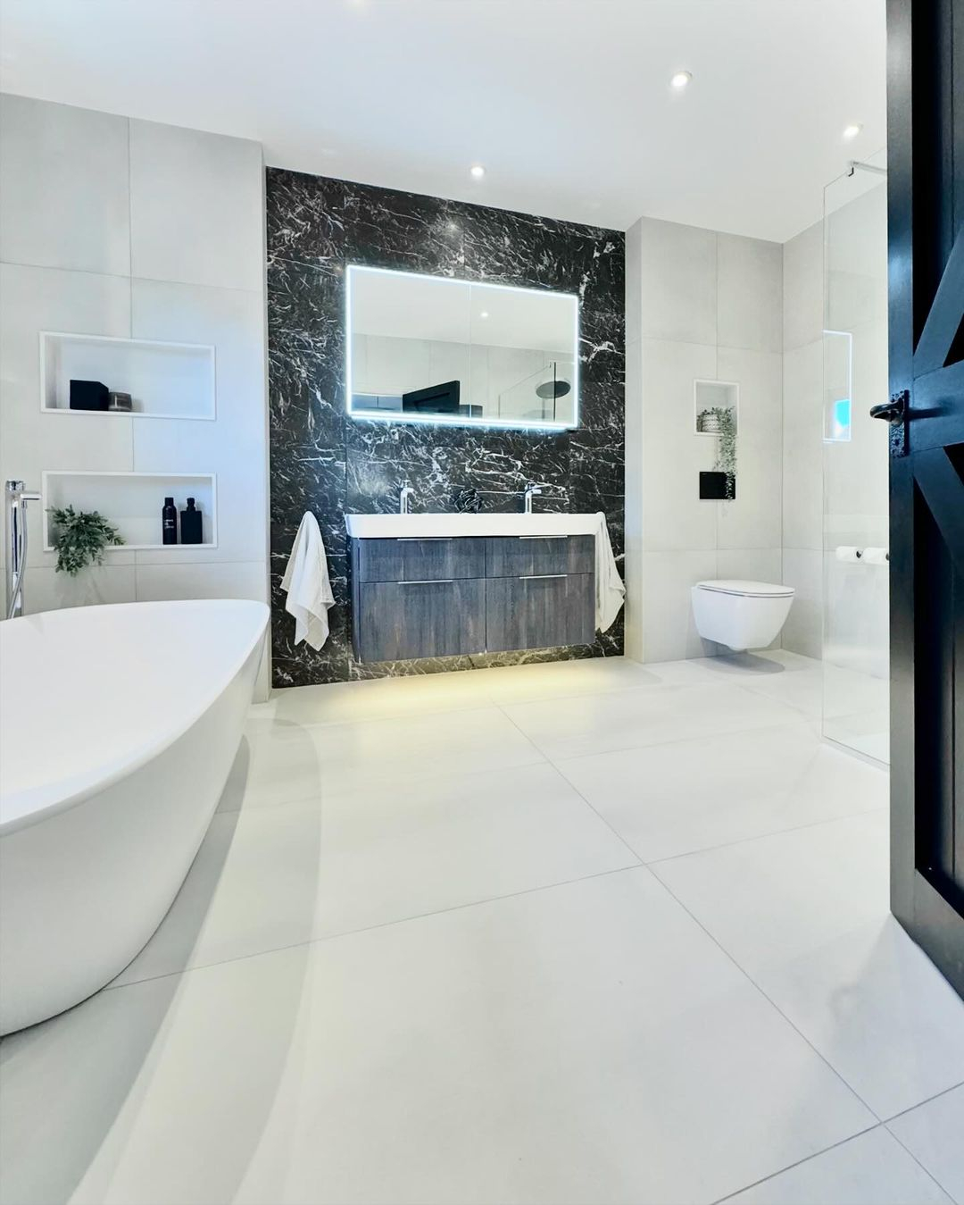 Large format tiles in white
