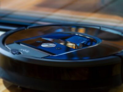 Robot-vacuum-cleaner-3786243_640
