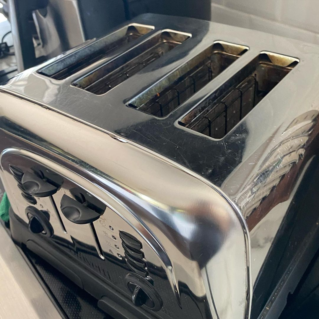 After the burnt part, you can wipe and clean the front part of the toaster, the back part, and even the bottom part of the toaster.