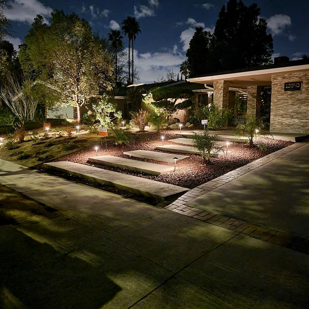 Basically, the lighting being installed has the same design and model. But, the landscape can still be seen as pretty because of its installation arrangement.