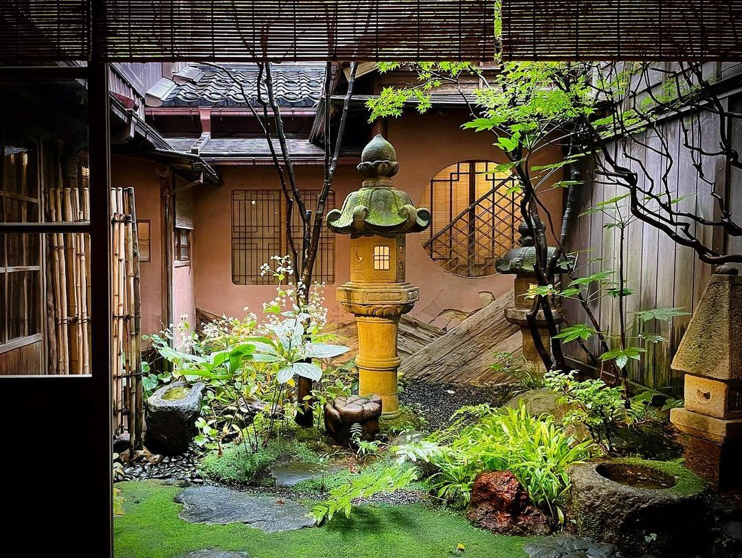 This garden has a tranquil oasis to create a perfect calming atmosphere within the building.
