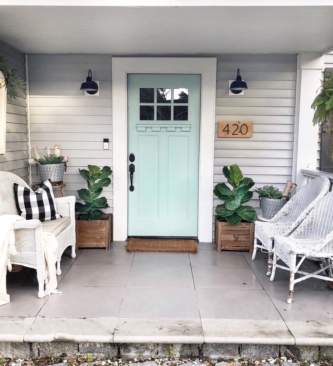 Minimalist cottage porch designs