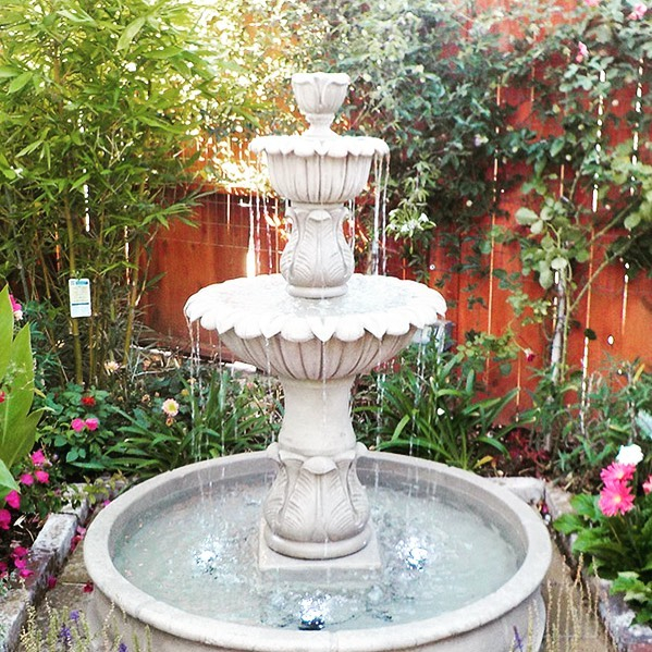 Look at the design of this fountain. It looks classic and aesthetic with all of the details the fountain has.