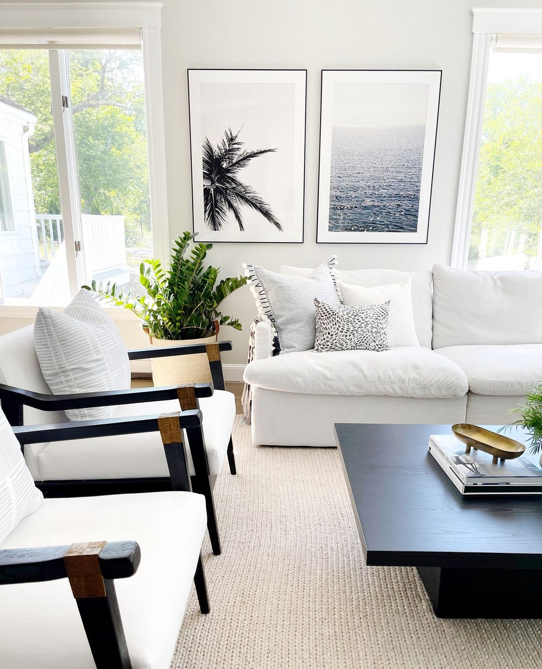 Even when minimalist, you can still have the summer vibe just like what we have in this image.