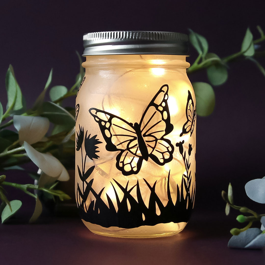 The fairy light is perfect when paired with the butterflies. You can see it here where the magical atmosphere radiates.