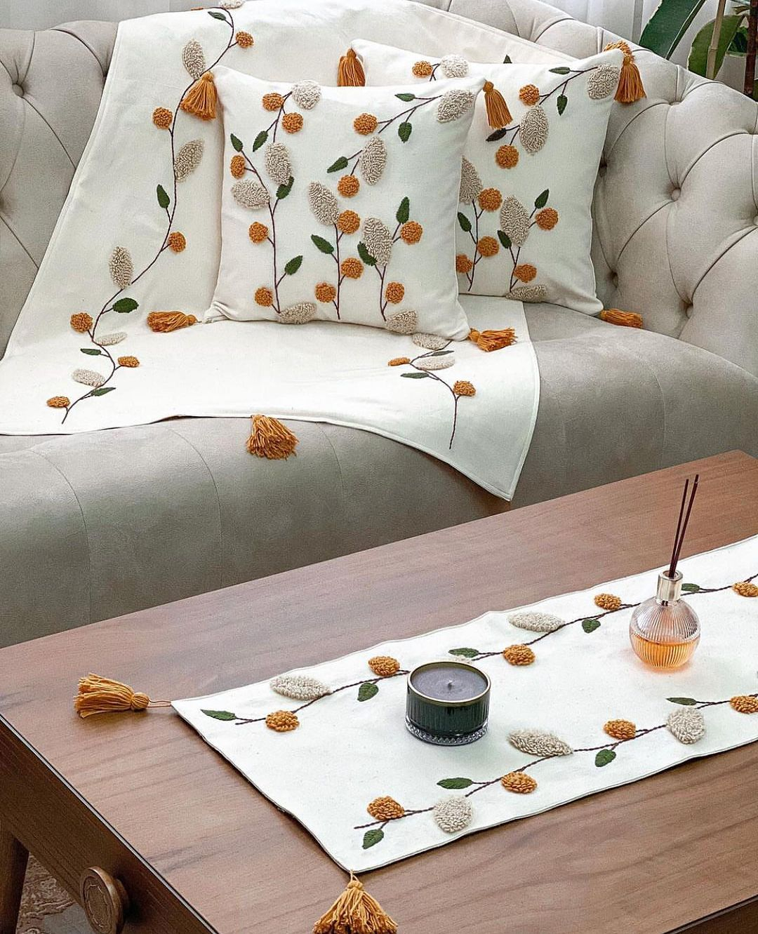 Look at how gorgeous this one is. It will be great for your living room.