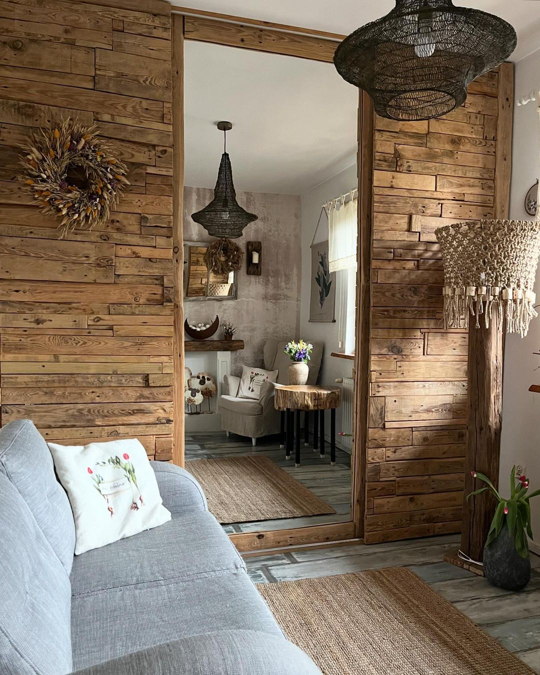 The handcrafted products can be seen on the lampshades. There are some lamps provided there and all of them have the handcrafted lamp shade.