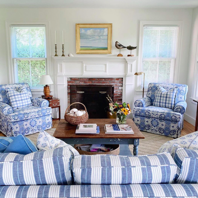 Look at the slipcover in blue color with artistic patterns! That is such a great addition.