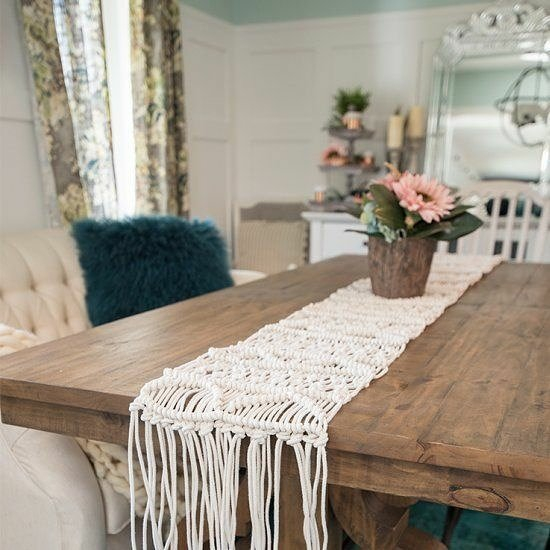The macrame will always be able to bring an aesthetic impression. Look at the design of this macrame.
