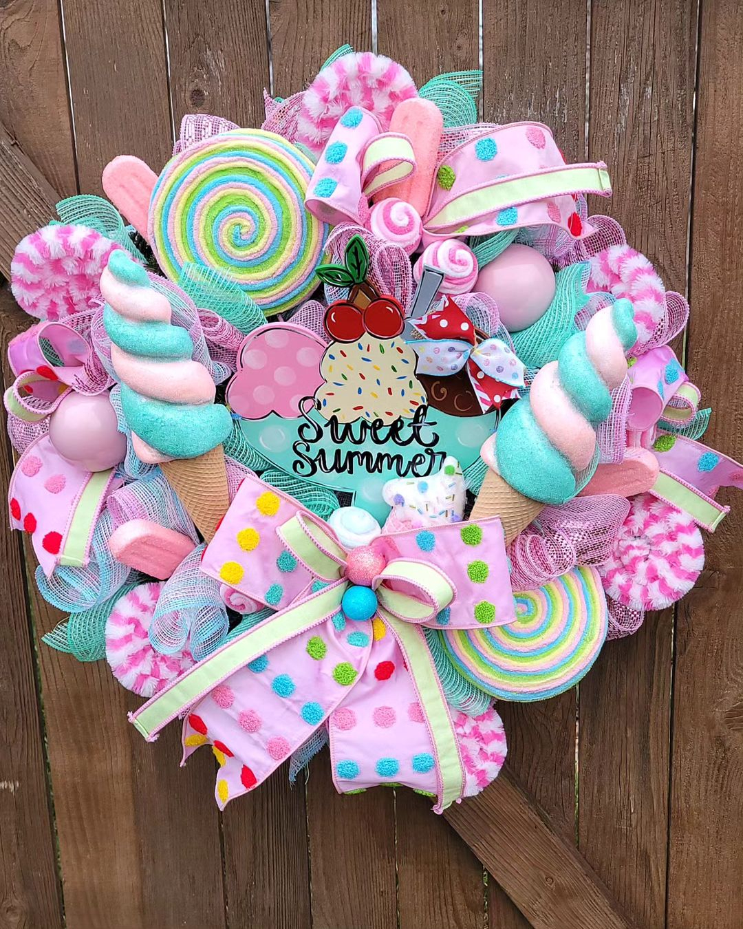 The blue and pink colors applied here as the color scheme is such a great one.