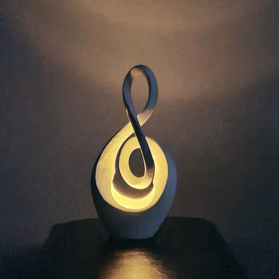 It is great to have this kind of ceramic lighting. You can get the beauty from the aesthetic shape design and also get the function.
