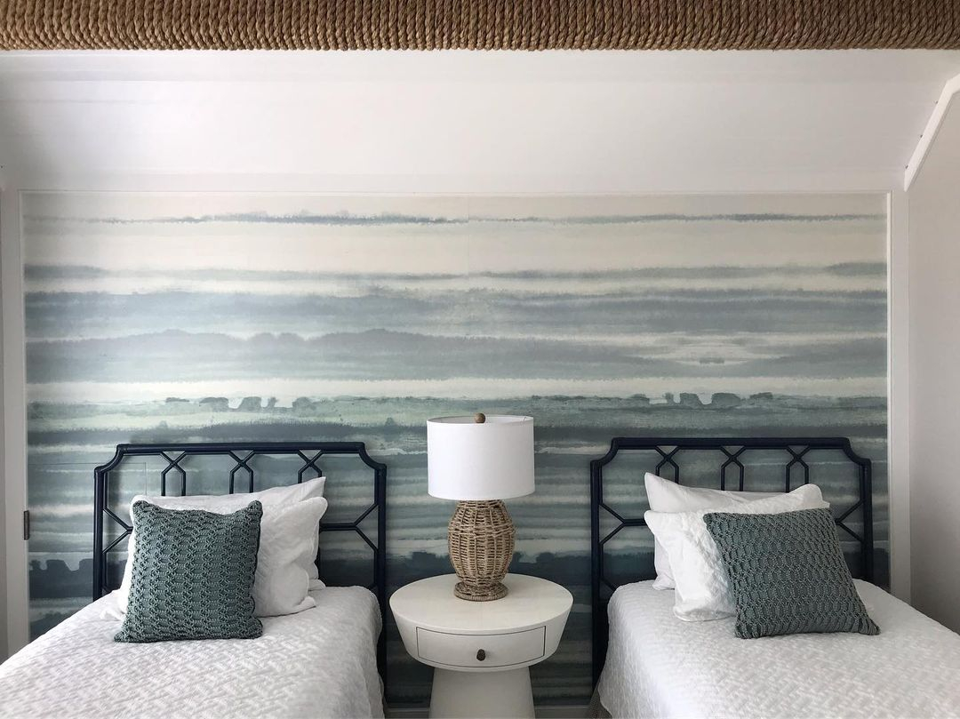 Beach-inspired wallpaper
