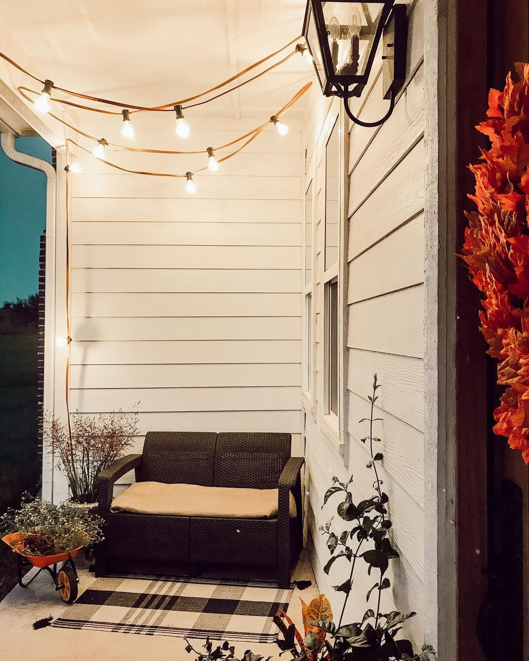 Bulb string lights
