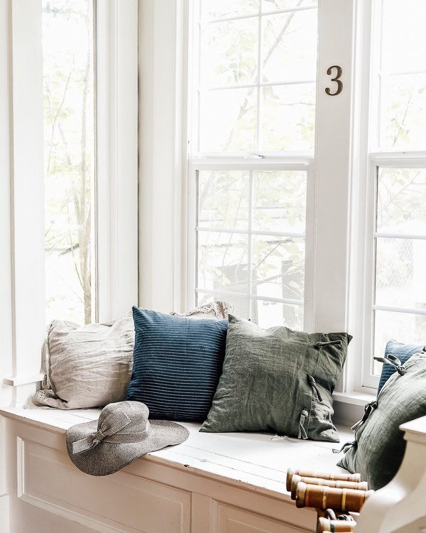 Linen throw pillows