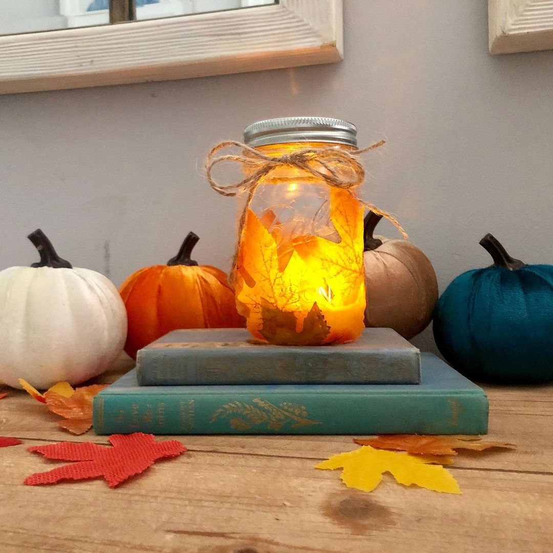 Mason jar lantern