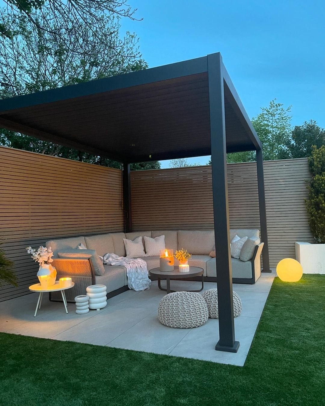 Outdoor lightings