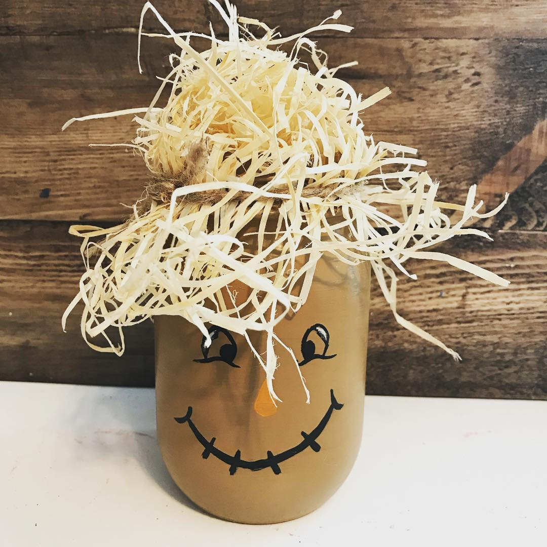 Scarecrow mason jar