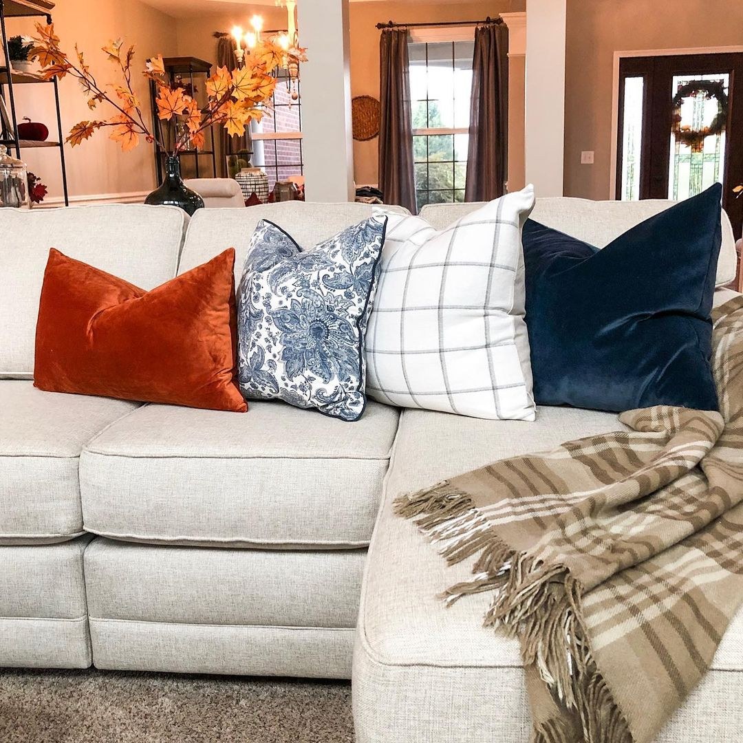 Velvet cushions