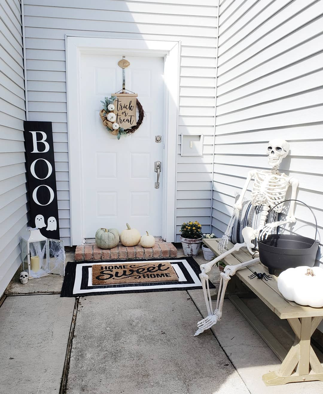 Boo sign