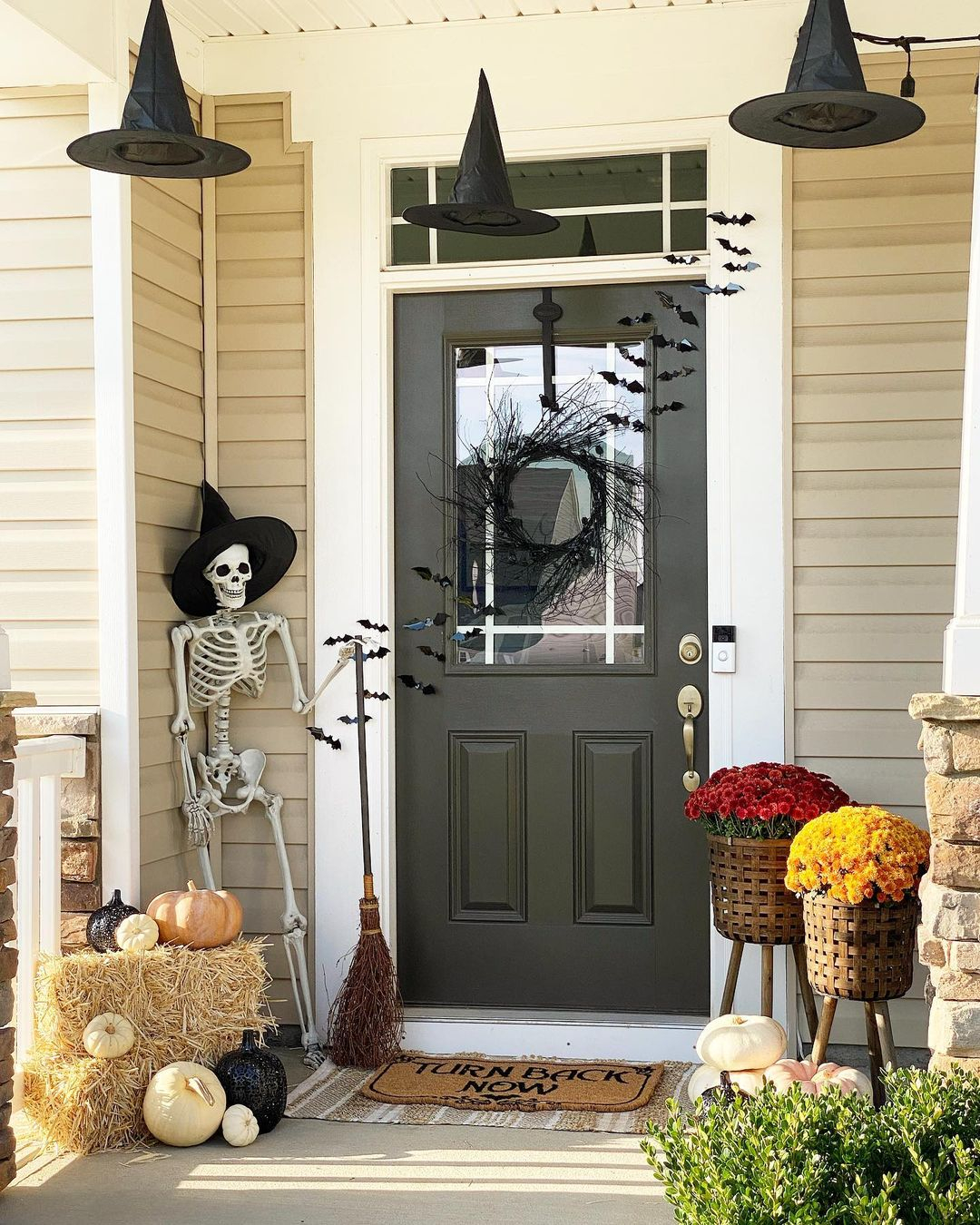 Skeleton decor