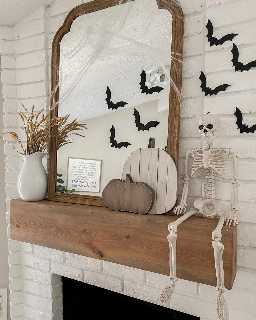 Spooky figurines