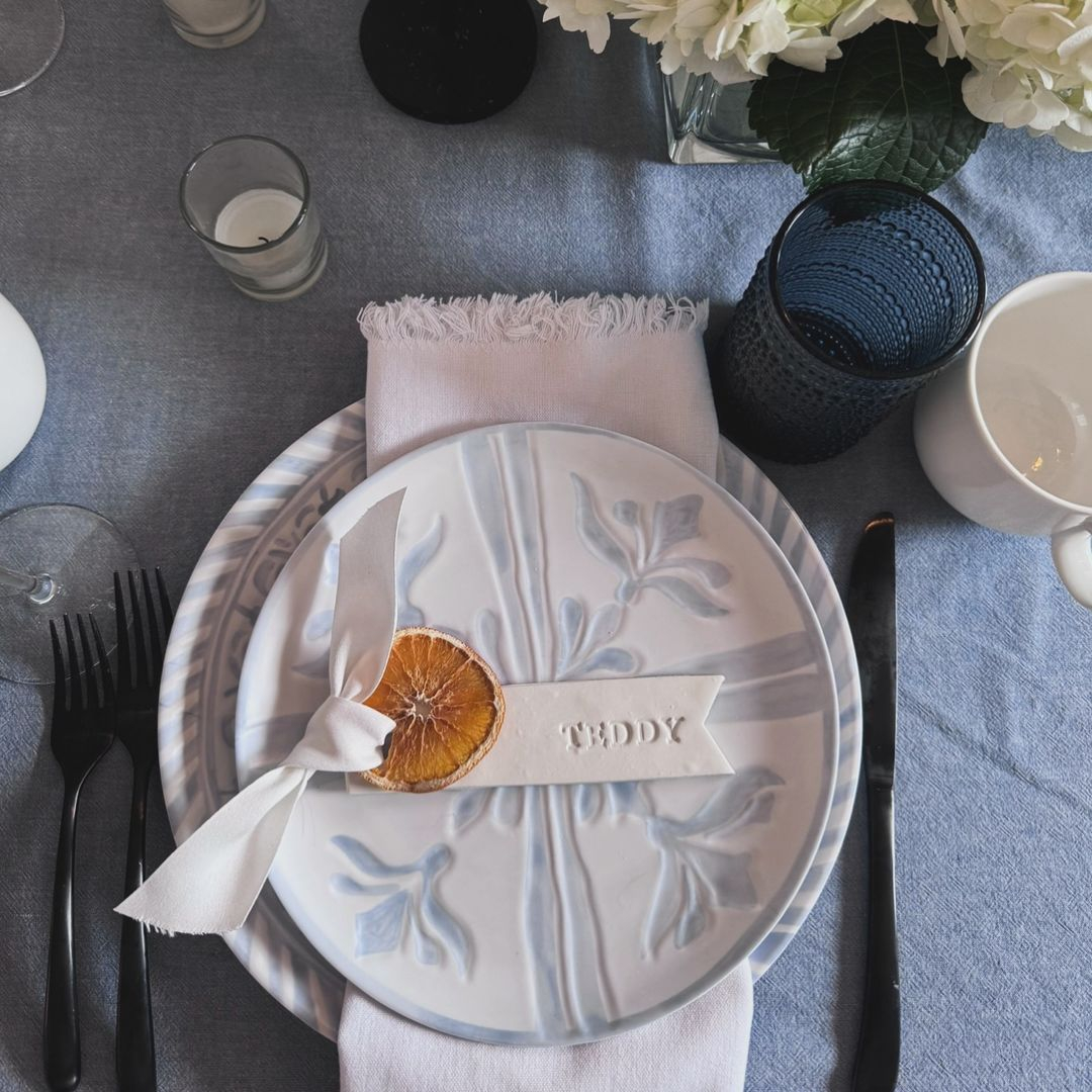 Inviting place cards