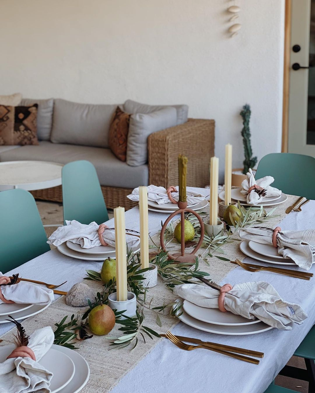 Layered table linen