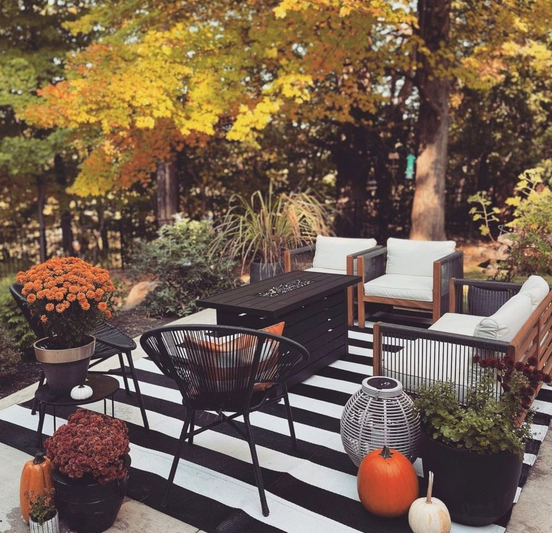 Outdoor rug