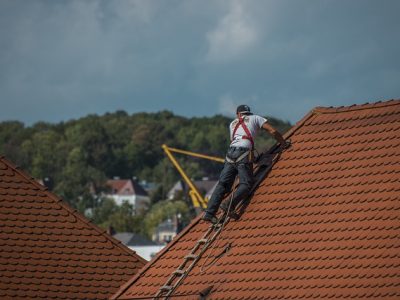 Roofers-2891664_640