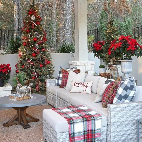 Christmas patio theme