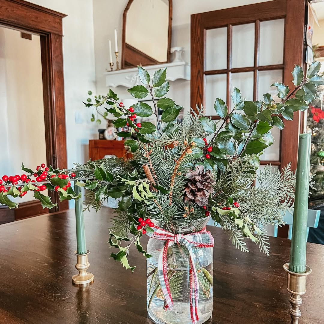 Holiday centerpiece