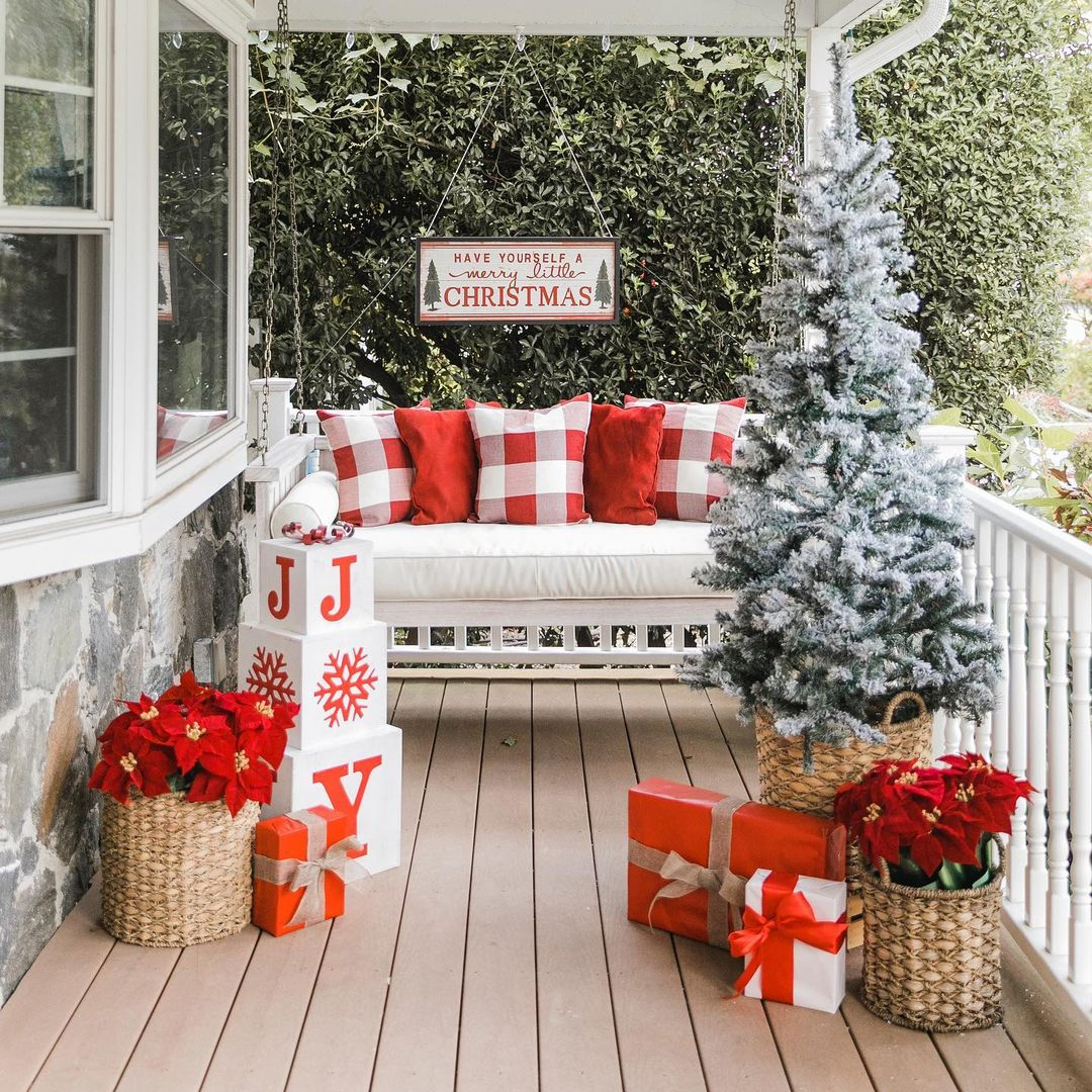 Simple decor