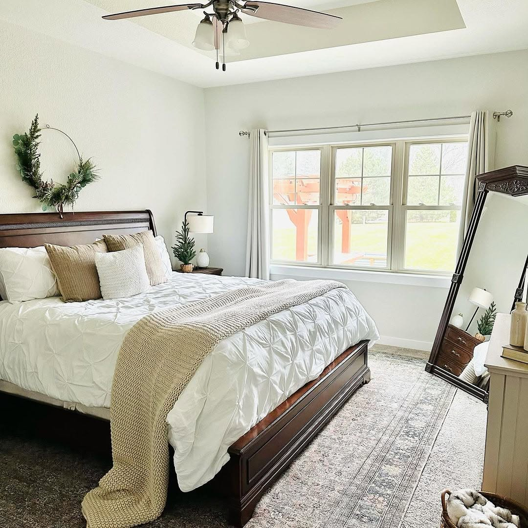 Throw and cushion placement