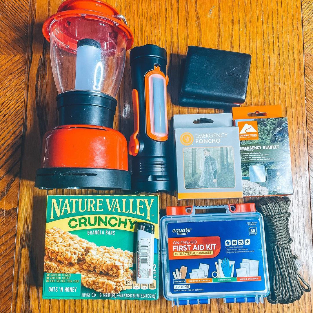 Winter emergency kit